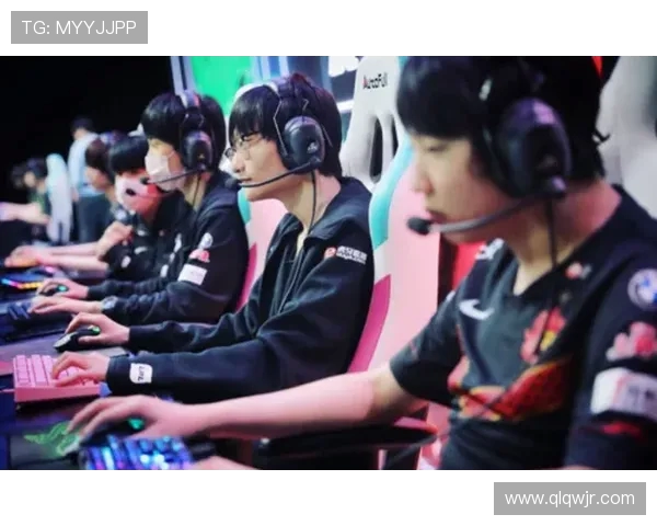 DOTA2最新状态排行榜揭晓FPX战队荣登第十位引发关注 DOTA2最新状态排行榜揭晓FPX战队荣登第十位引发关注