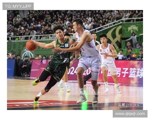 南京篮球队的奋斗之路：一段激情与坚持交织的篮球纪实故事