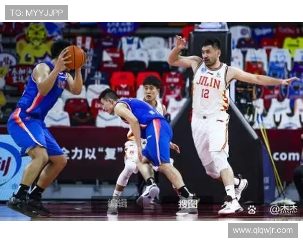 广州足球队在欧锦赛积分榜上以50分稳居第一名展现强劲实力 广州足球队在欧锦赛积分榜上以50分稳居第一名展现强劲实力