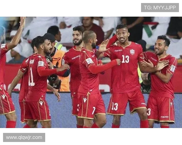 赛后分析：上海足球队与北京足球队的团队协作表现及其影响因素探讨