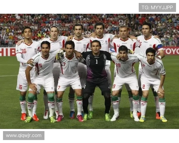 伊朗与中国世预赛精彩对决比分揭晓引发球迷热议 伊朗与中国世预赛精彩对决比分揭晓引发球迷热议