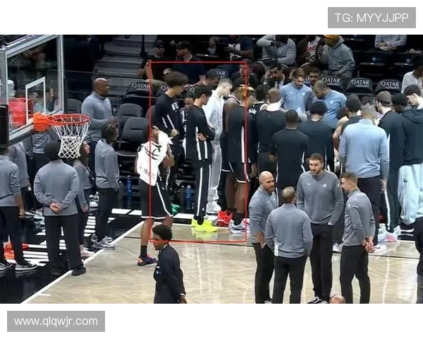 篮网与快船激战正酣比赛结果揭晓引发球迷热议 篮网与快船激战正酣比赛结果揭晓引发球迷热议