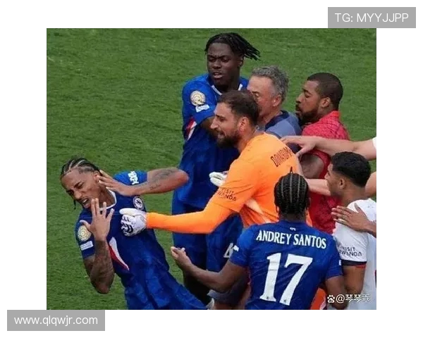 马丁内斯的传奇之路：从默默无闻到全球瞩目的足球巨星