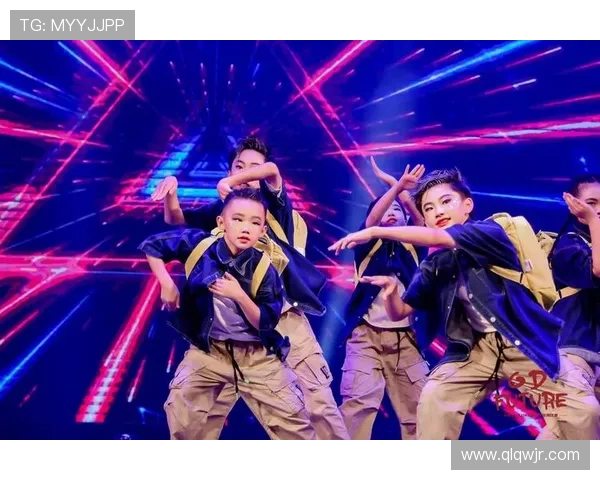 南京街舞队荣登全国街舞力量排行榜第八名展现青春活力与团队精神